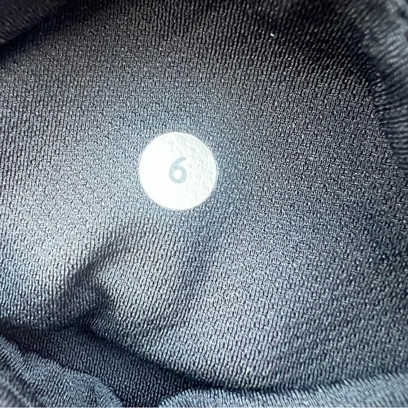 Lululemon Inspire Tight II Black Mesh Cropped Legging Luxtreme Size 6 - Picture 14 of 14